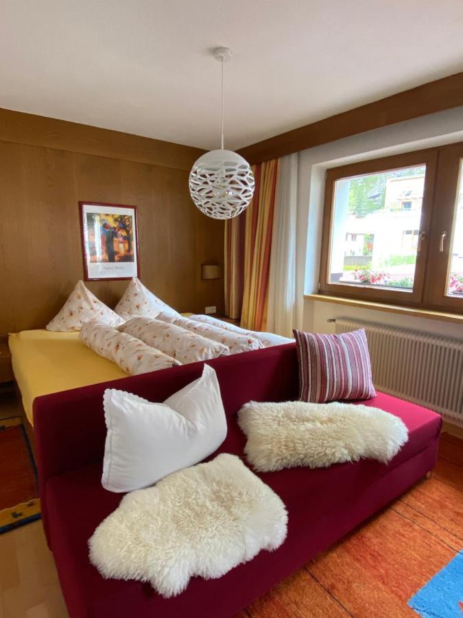 Gaestehaus Waltraud Längenfeld Exteriér fotografie